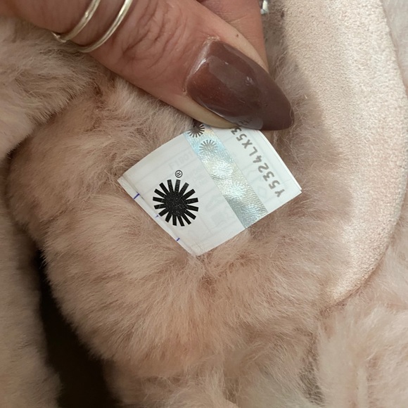 UGG BRAND NEW pink boots - Picture 6 of 8